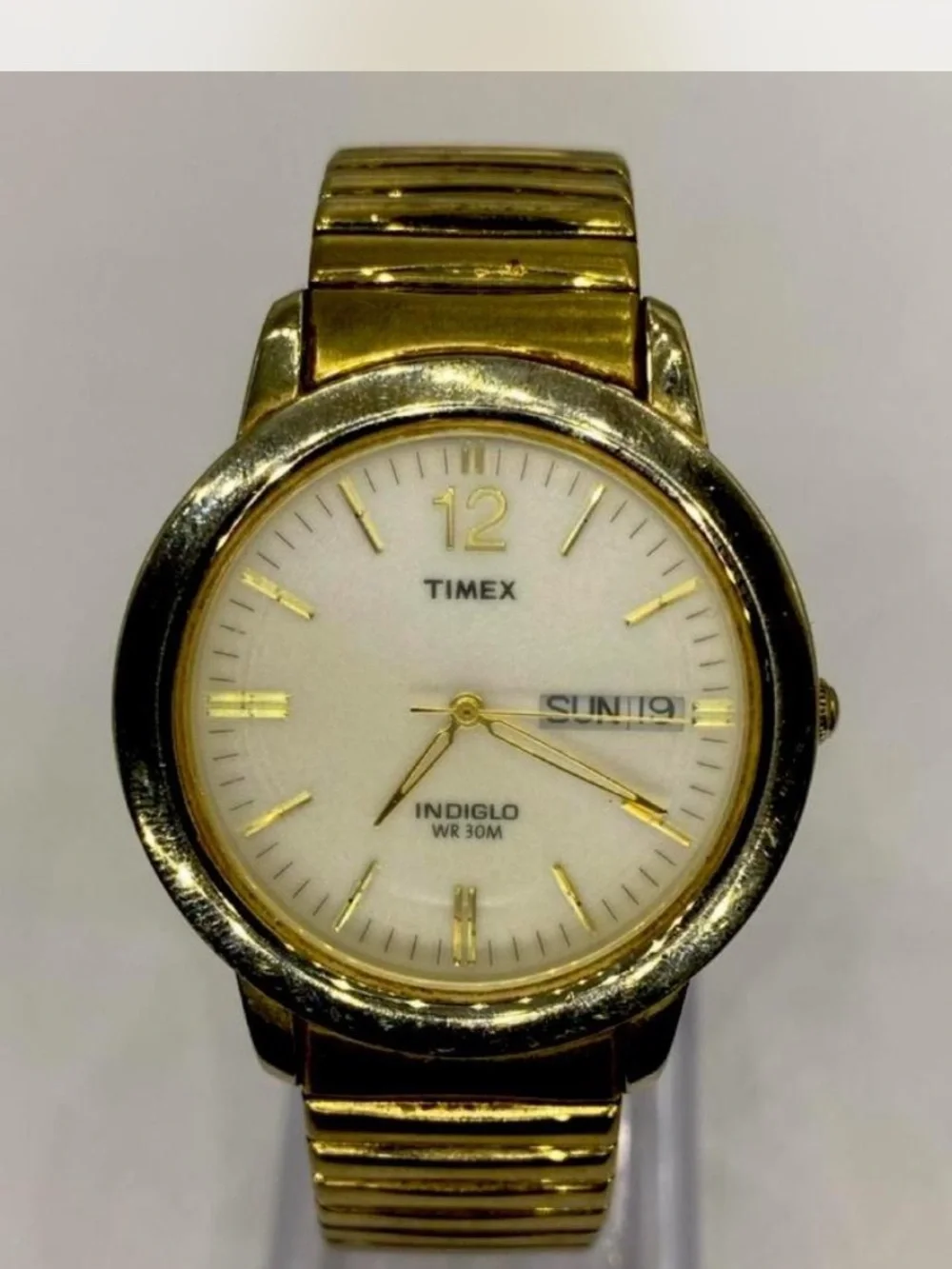 Timex Gold-Tone Classic Men's Watch /  Day-Date * Vintage ***